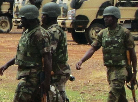 Exército nigeriano liberta mil pessoas